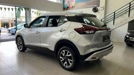NISSAN-KICKS-2023