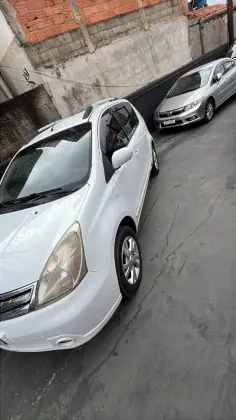 NISSAN LIVINA 1.8 SL 16V FLEX 4P AUTOMÁTICO NISSAN LIVINA 1.8 SL 16V FLEX 4P AUTOMÁTICO