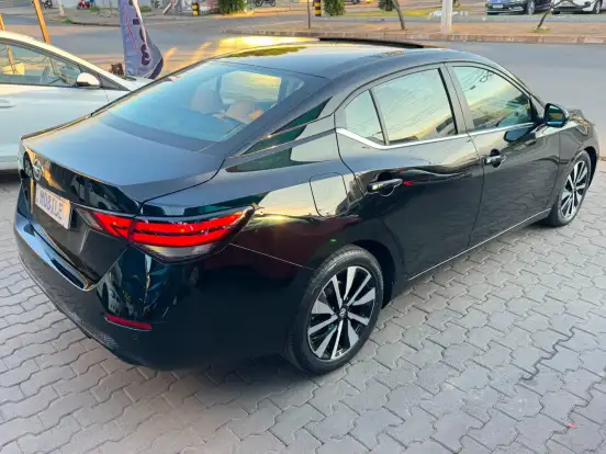 NISSAN-SENTRA-2023