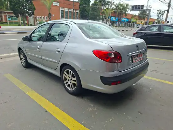 PEUGEOT-207-2010