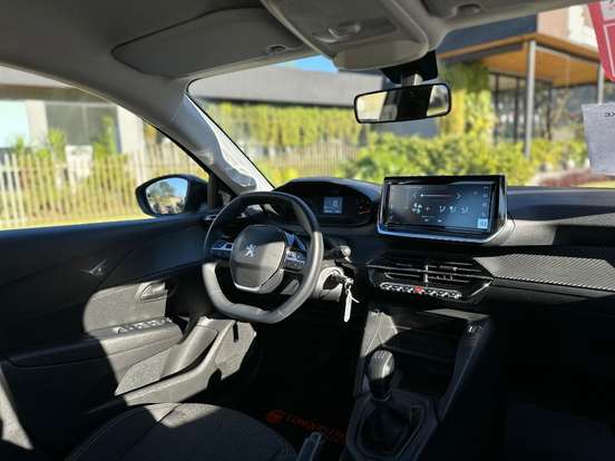 PEUGEOT-208-2024