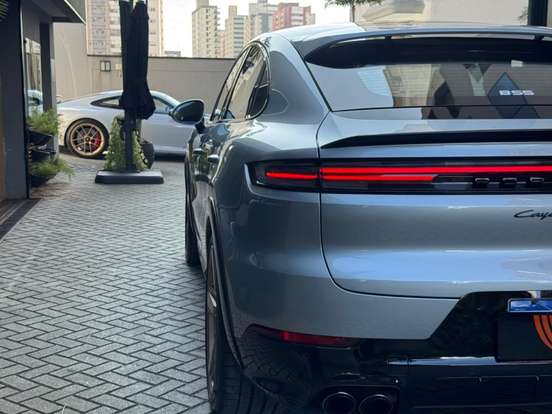 PORSCHE-CAYENNE-2025