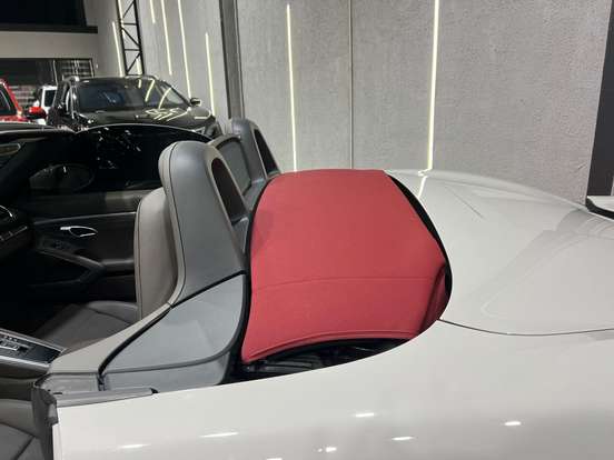 PORSCHE-718-2024