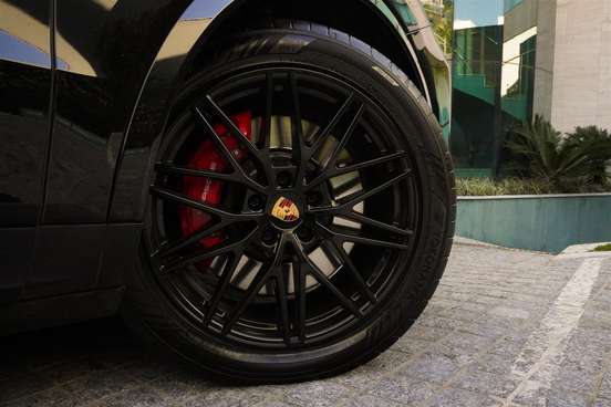 PORSCHE-CAYENNE-2024