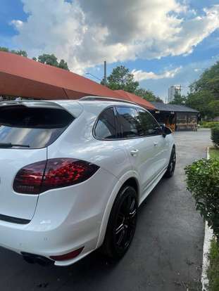 PORSCHE-CAYENNE-2013