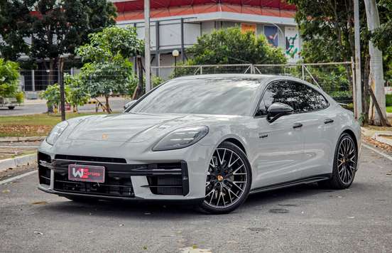 PORSCHE-PANAMERA-2025