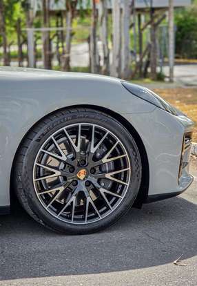 PORSCHE-PANAMERA-2025