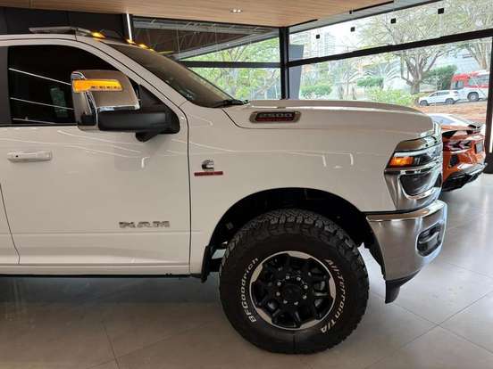 RAM-2500-6.7 I6 TURBO DIESEL LARAMIE CD 4X4 AUTOMÁTICO RAM-2500-2025