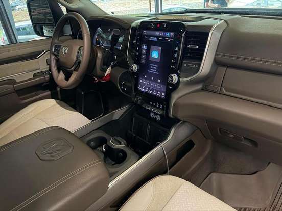 RAM-2500-6.7 I6 TURBO DIESEL LARAMIE CD 4X4 AUTOMÁTICO RAM-2500-2025