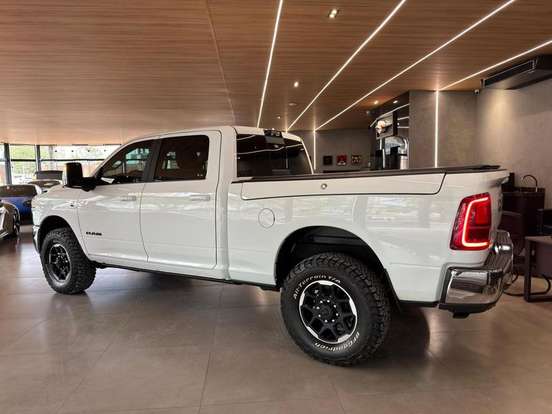 RAM-2500-6.7 I6 TURBO DIESEL LARAMIE CD 4X4 AUTOMÁTICO RAM-2500-2025