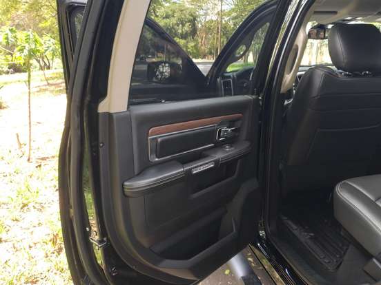 RAM-CLASSIC-5.7 V8 GASOLINA LARAMIE CD 4X4 AUTOMÁTICO RAM-CLASSIC-2023