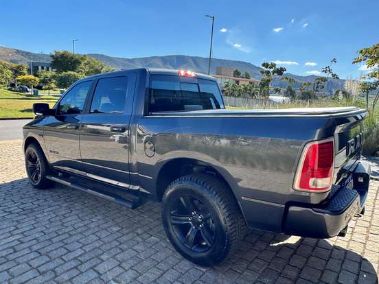 RAM-CLASSIC-5.7 V8 GASOLINA LARAMIE NIGHT EDITION CD 4X4 AUTOMÁTICO RAM-CLASSIC-2022