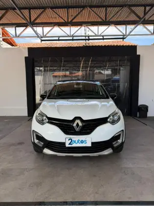 RENAULT CAPTUR 1.6 16V SCE FLEX INTENSE X-TRONIC RENAULT CAPTUR 1.6 16V SCE FLEX INTENSE X-TRONIC