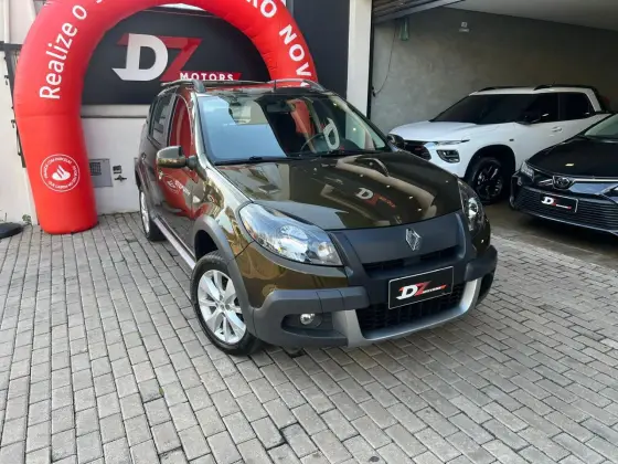 RENAULT SANDERO 1.6 STEPWAY 8V FLEX 4P MANUAL RENAULT SANDERO 1.6 STEPWAY 8V FLEX 4P MANUAL