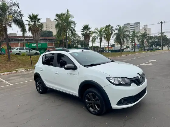 RENAULT SANDERO 1.6 STEPWAY RIP CURL 8V FLEX 4P MANUAL RENAULT SANDERO 1.6 STEPWAY RIP CURL 8V FLEX 4P MANUAL