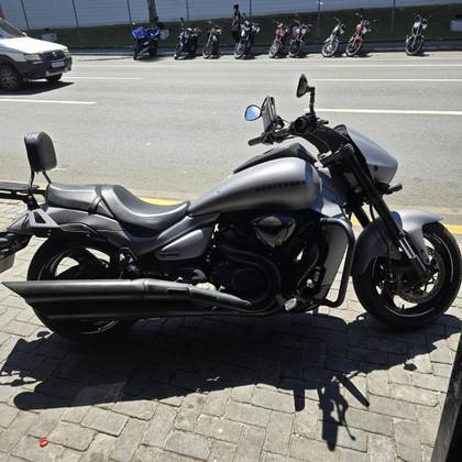 SUZUKI BOULEVARD M1800R BOSS 