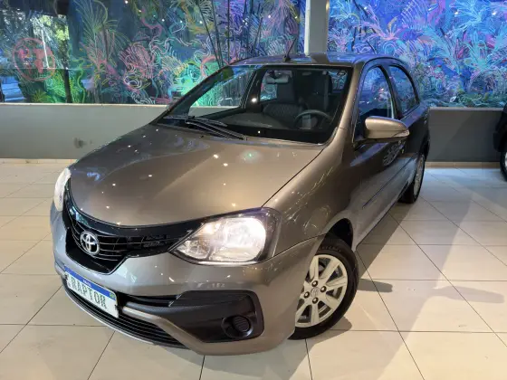 TOYOTA ETIOS 1.5 X PLUS 16V FLEX 4P AUTOMÁTICO TOYOTA ETIOS 1.5 X PLUS 16V FLEX 4P AUTOMÁTICO