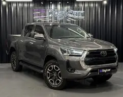 TOYOTA HILUX 2.8 D-4D TURBO DIESEL CD SRX 4X4 AUTOMÁTICO TOYOTA HILUX 2.8 D-4D TURBO DIESEL CD SRX 4X4 AUTOMÁTICO