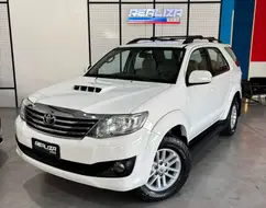 TOYOTA HILUX 3.0 SRV 4X4 CD 16V TURBO INTERCOOLER DIESEL 4P AUTOMÁTICO TOYOTA HILUX 3.0 SRV 4X4 CD 16V TURBO INTERCOOLER DIESEL 4P AUTOMÁTICO
