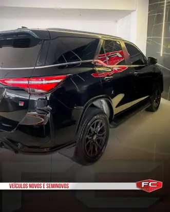 TOYOTA-HILUX SW4-2023