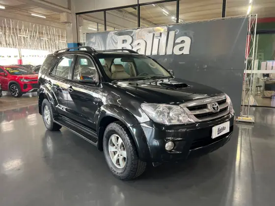 TOYOTA HILUX SW4 3.0 SRV 4X4 16V TURBO INTERCOOLER DIESEL 4P AUTOMÁTICO TOYOTA HILUX SW4 3.0 SRV 4X4 16V TURBO INTERCOOLER DIESEL 4P AUTOMÁTICO