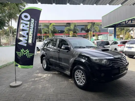 TOYOTA-HILUX SW4-3.0 SRV 4X4 16V TURBO INTERCOOLER DIESEL 4P AUTOMÁTICO TOYOTA-HILUX SW4-2012