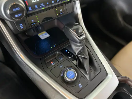 TOYOTA-RAV4-2020