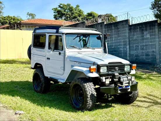TOYOTA-BANDEIRANTE-3.7 BJ50LV 4X4 TETO RIGIDO DIESEL 2P MANUAL TOYOTA-BANDEIRANTE-1998