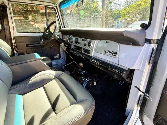 TOYOTA-BANDEIRANTE-3.7 BJ50LV 4X4 TETO RIGIDO DIESEL 2P MANUAL TOYOTA-BANDEIRANTE-1998