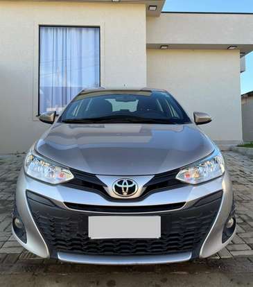 TOYOTA-YARIS-2019