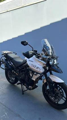 TRIUMPH TIGER 800 XRX 