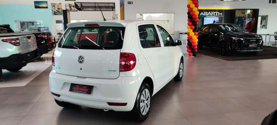 VOLKSWAGEN-FOX-2012