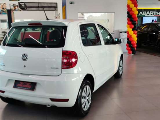 VOLKSWAGEN-FOX-1.6 MI BLUEMOTION 8V FLEX 4P MANUAL VOLKSWAGEN-FOX-2012