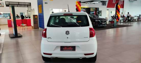 VOLKSWAGEN-FOX-2012