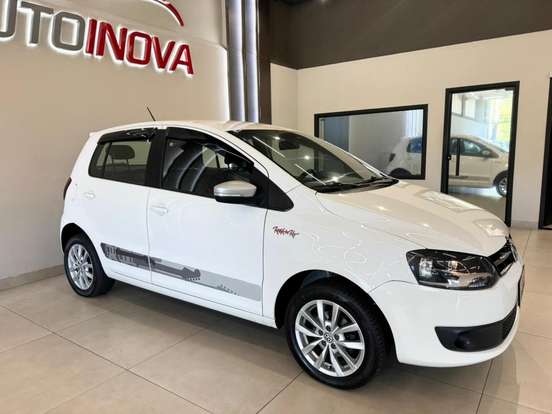 VOLKSWAGEN-FOX-1.6 MI ROCK IN RIO 8V FLEX 4P MANUAL VOLKSWAGEN-FOX-2013
