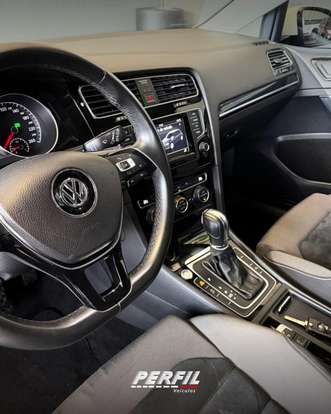 VOLKSWAGEN-GOLF-2014