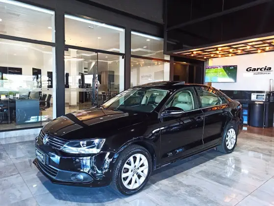 VOLKSWAGEN JETTA 2.0 COMFORTLINE FLEX 4P TIPTRONIC VOLKSWAGEN JETTA 2.0 COMFORTLINE FLEX 4P TIPTRONIC