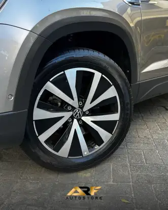 VOLKSWAGEN-TAOS-2023