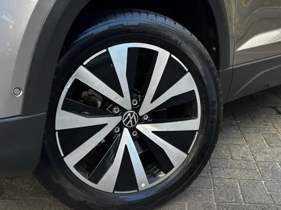VOLKSWAGEN-TAOS-1.4 250 TSI TOTAL FLEX HIGHLINE AUTOMÁTICO VOLKSWAGEN-TAOS-2023