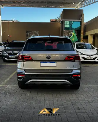 VOLKSWAGEN-TAOS-2023