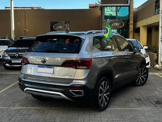 VOLKSWAGEN-TAOS-1.4 250 TSI TOTAL FLEX HIGHLINE AUTOMÁTICO VOLKSWAGEN-TAOS-2023