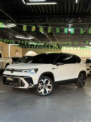 VOLKSWAGEN TAOS 1.4 250 TSI TOTAL FLEX HIGHLINE AUTOMÁTICO