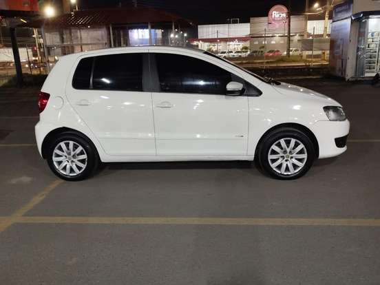 VOLKSWAGEN-FOX-2011