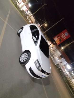 VOLKSWAGEN-FOX-2011