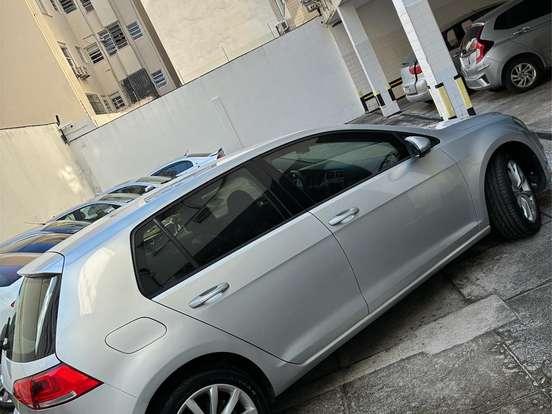 VOLKSWAGEN-GOLF-1.4 TSI COMFORTLINE 16V GASOLINA 4P AUTOMÁTICO VOLKSWAGEN-GOLF-2015