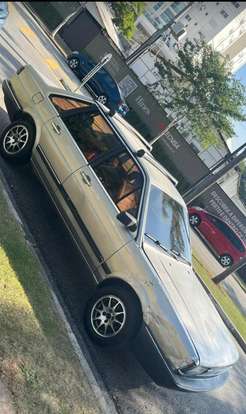 VOLKSWAGEN-SANTANA-1989