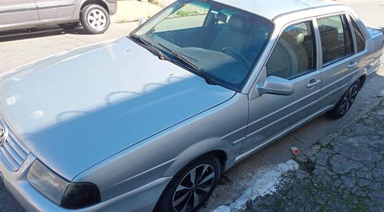 VOLKSWAGEN SANTANA 2.0 MI 8V GASOLINA 4P MANUAL