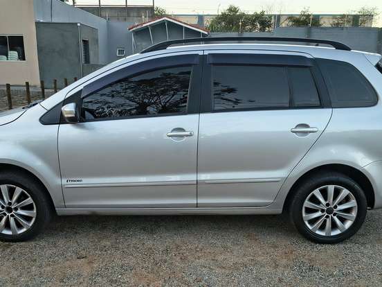 VOLKSWAGEN-SPACEFOX-1.6 MI TREND 8V FLEX 4P AUTOMATIZADO VOLKSWAGEN-SPACEFOX-2011