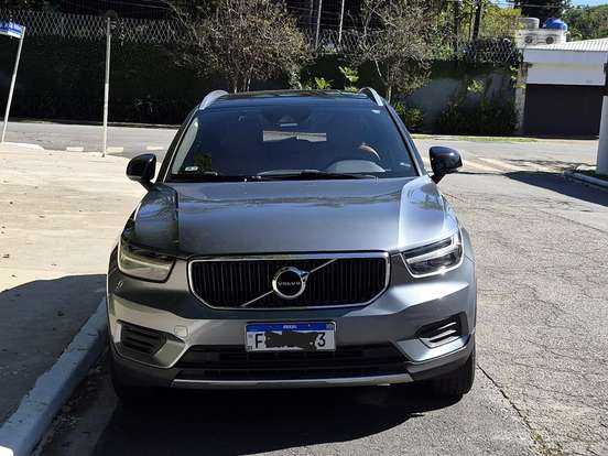 VOLVO-XC40-2.0 T5 GASOLINA MOMENTUM AWD GEARTRONIC VOLVO-XC40-2018