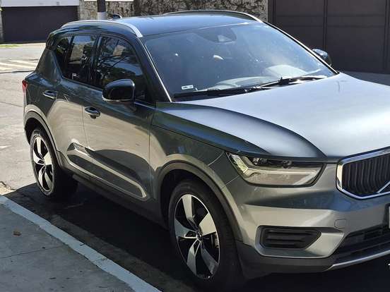VOLVO-XC40-2.0 T5 GASOLINA MOMENTUM AWD GEARTRONIC VOLVO-XC40-2018